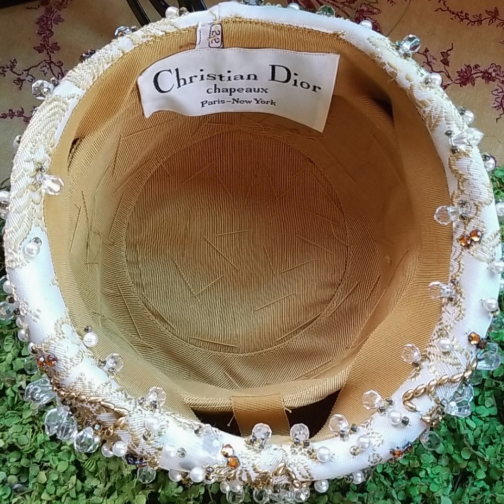 60's CHRISTIAN DIOR Vtg  Chapeaux Paris NY Beaded Ornate Wedding Hat Pristine EV - Picture 9 of 16
